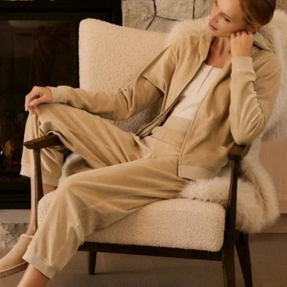 Pact Women's Large Organic Cotton Pure Velour Relaxed Sweatpant $98 Sesame Beige